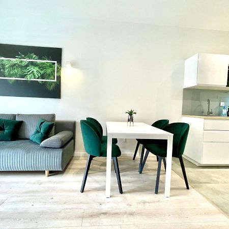 Modern Green Apartment Krakow Exterior photo