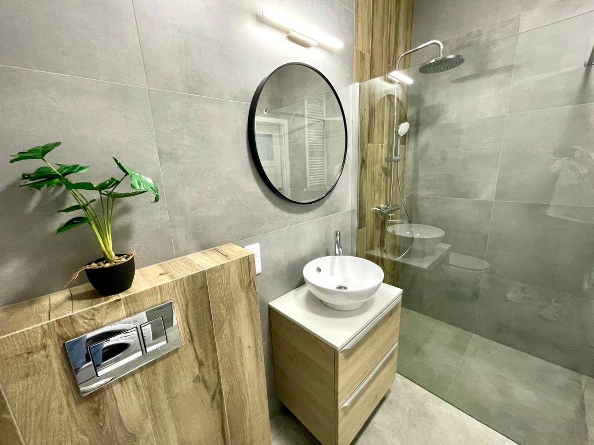Modern Green Apartment Krakow Exterior photo
